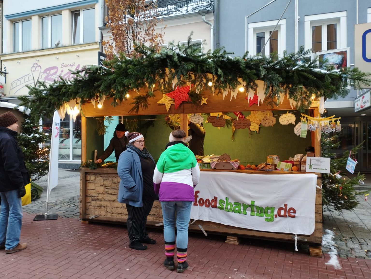 Stand auf dem Hofer Weihnachtsmarkt TAUSCHRING HOF